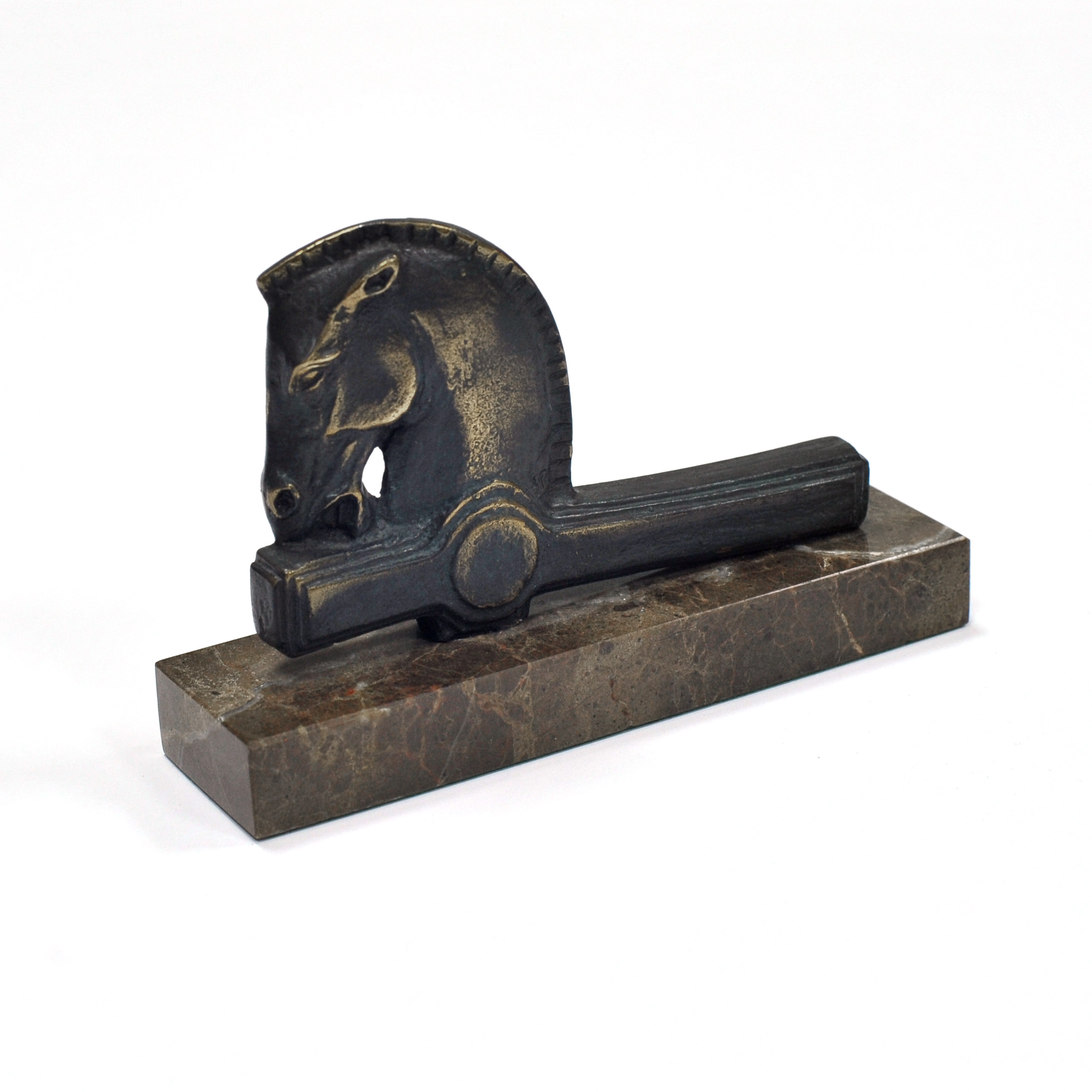 Пресс-папье "Конь". Старинная, кабинетная скульптура из бронзы 1930-х гг. Пресс-папье "Конь". Старинная, кабинетная скульптура из бронзы 1930-х гг.