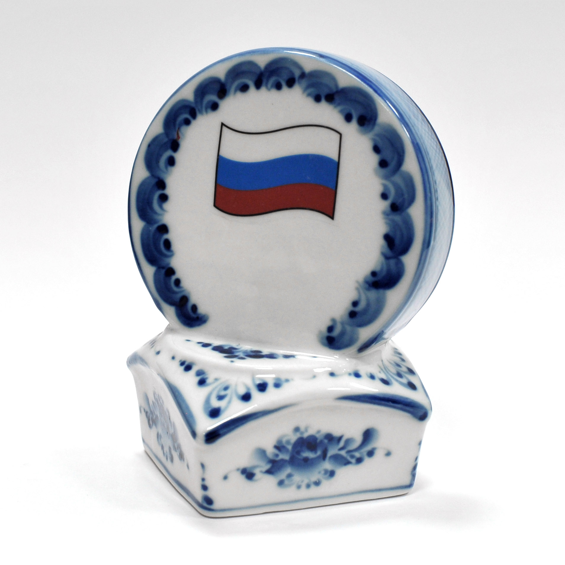 Хоккейная шайба. Фаянсовая статуэтка, Гжель Хоккейная шайба. Фаянсовая статуэтка, Гжель