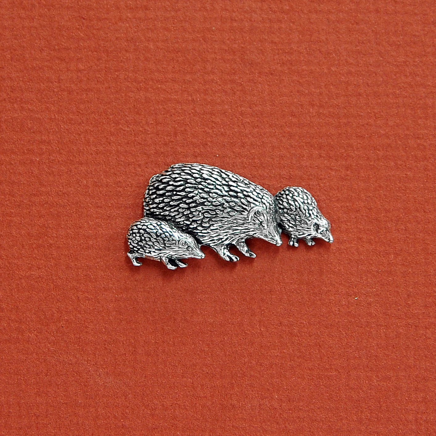 Ёжики, дизайнерский значок Ёжики, дизайнерский значок