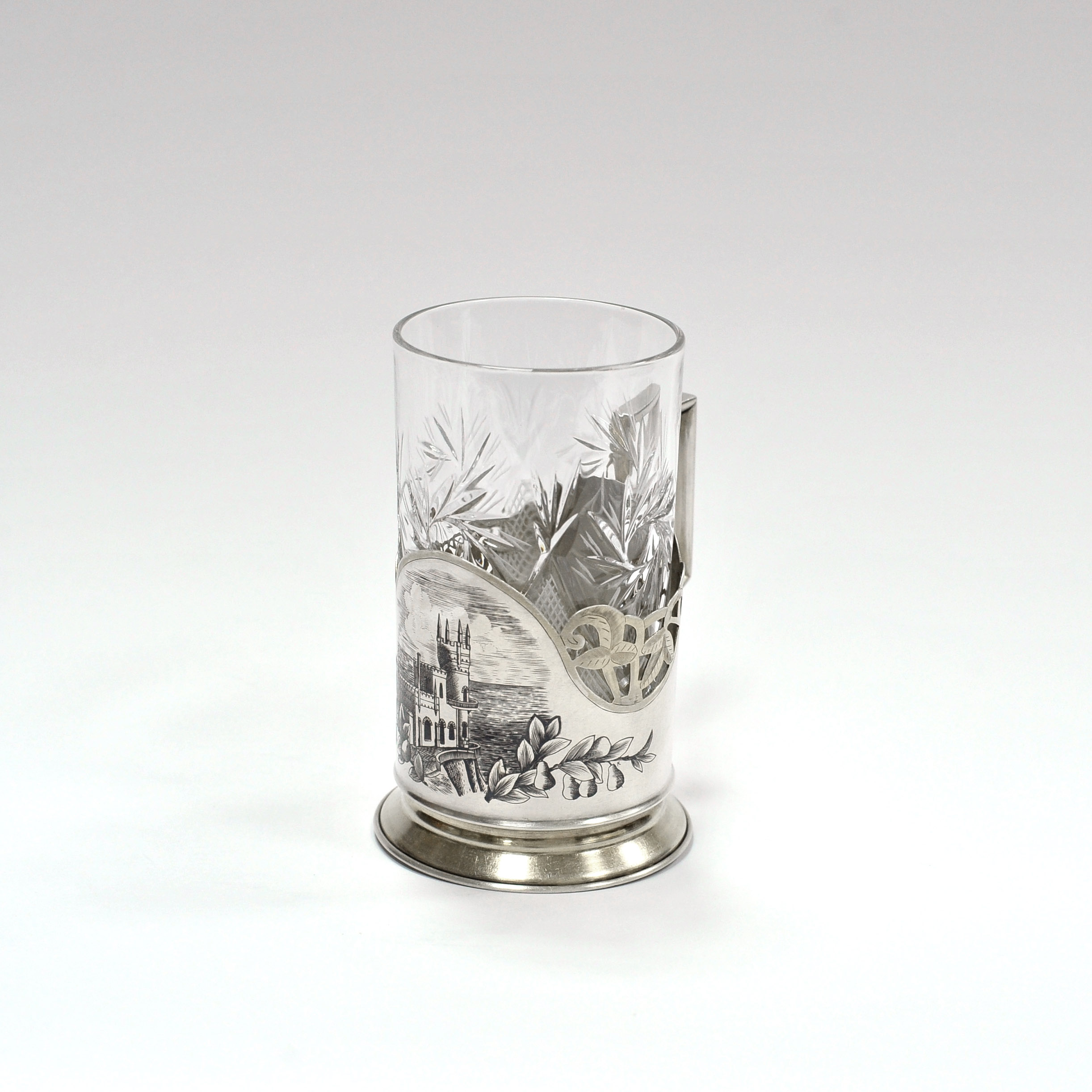 Старинный серебряный подстаканник, 1954 г. Ласточкино гнездо, Крым Старинный серебряный подстаканник, 1954 г. Ласточкино гнездо, Крым