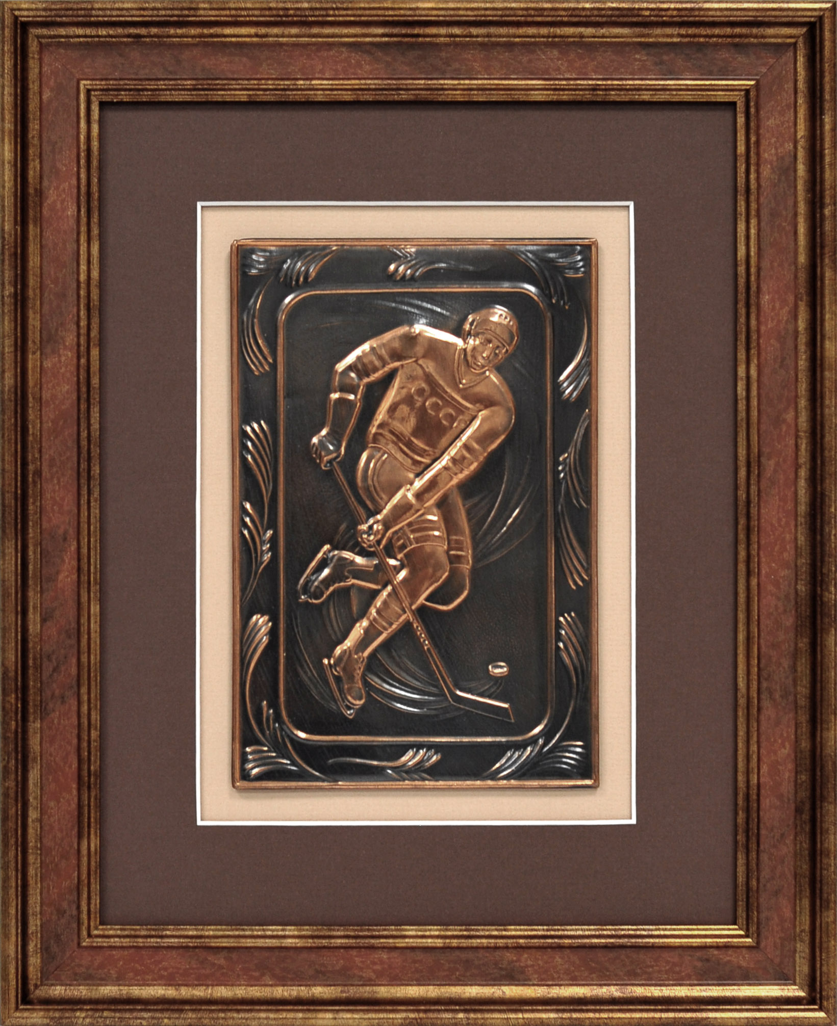 Хоккей с шайбой: Нападающий. Винтажное панно Хоккей с шайбой: Нападающий. Винтажное панно