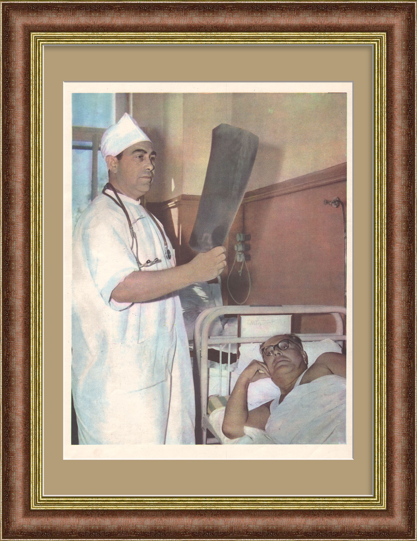 В советской больнице: лучевая диагностика. Советская тиражная графика В советской больнице: лучевая диагностика. Советская тиражная графика