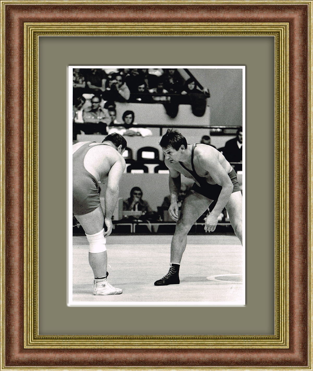 Борьба на Олимпийских играх, чемпион СССР. Оригинальная репортажная фотография Борьба на Олимпийских играх, чемпион СССР. Оригинальная репортажная фотография