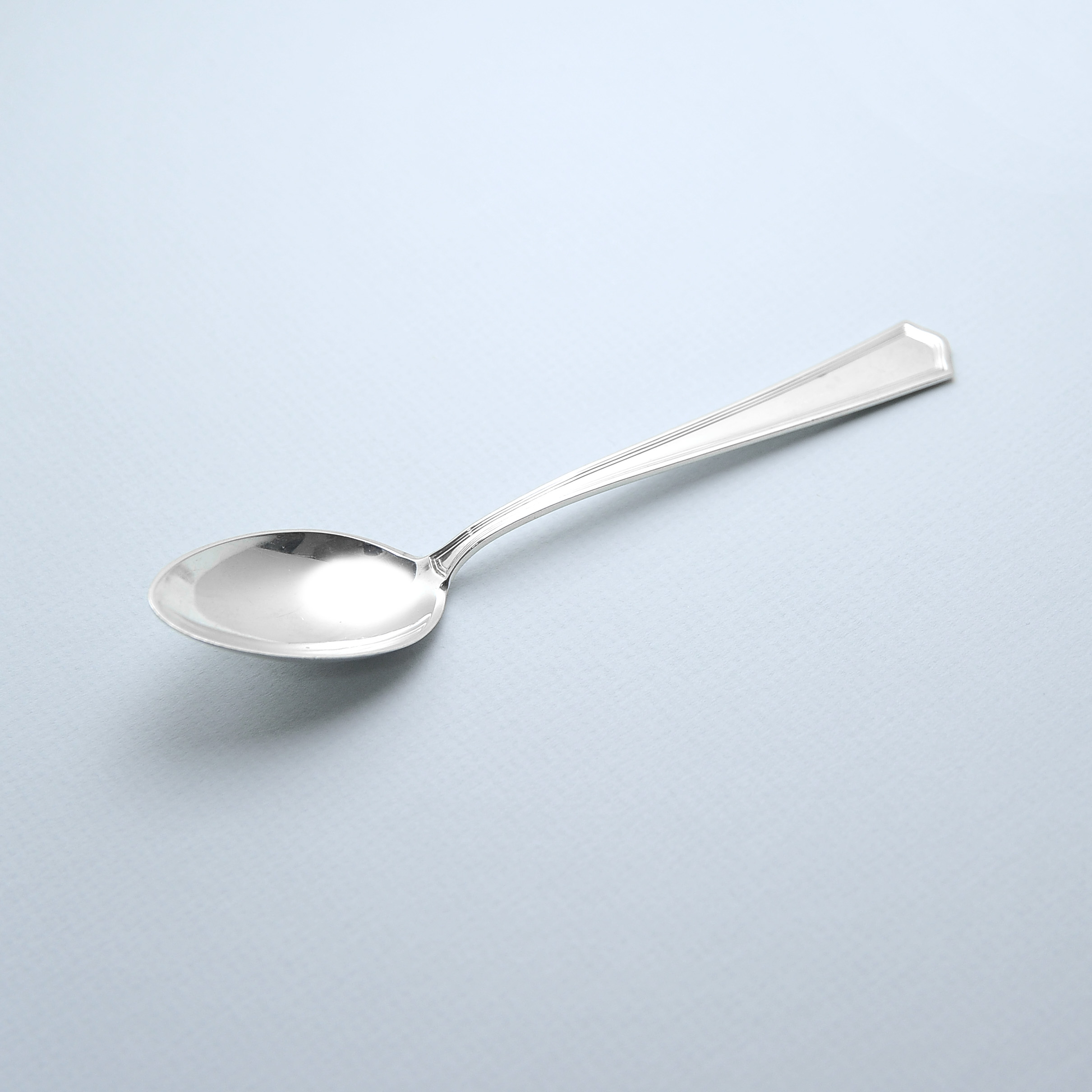 Старинная серебряная чайная ложка, Америка 30-х годов Старинная серебряная чайная ложка, Америка 30-х годов